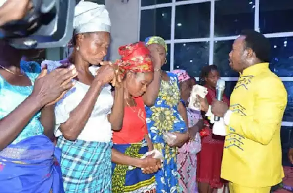 Incredible! Prophet Joshua Iginla Gives Out N23 Million To 115 Widows (Video)